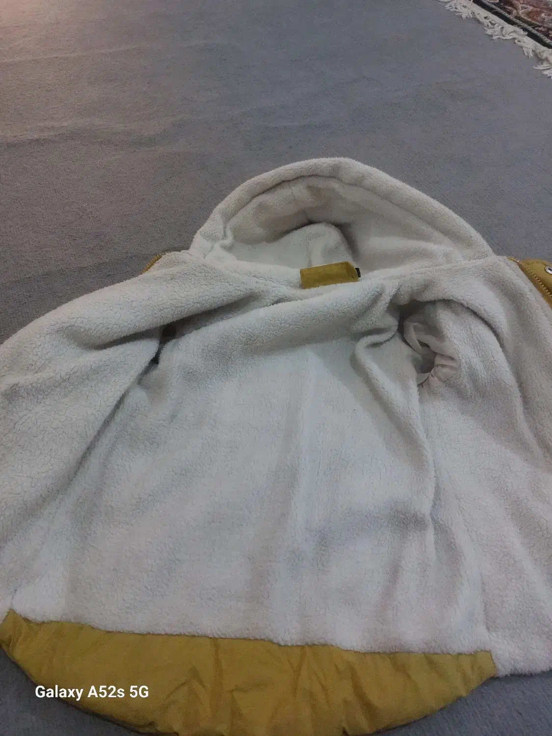 کاپشن دخترانه|کفش و لباس بچه|قم, قلعه کامکار|دیوار