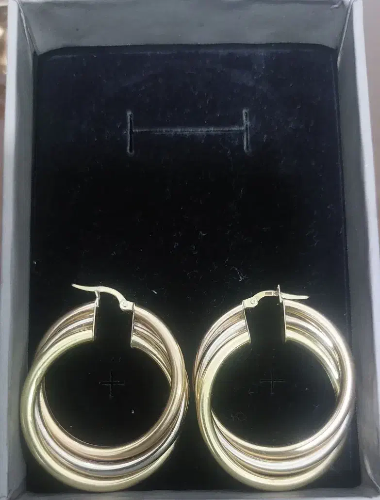 گوشواره سه رنگ  ، طرحش سه بعدی|جواهرات|قم, چهل درخت‎|دیوار