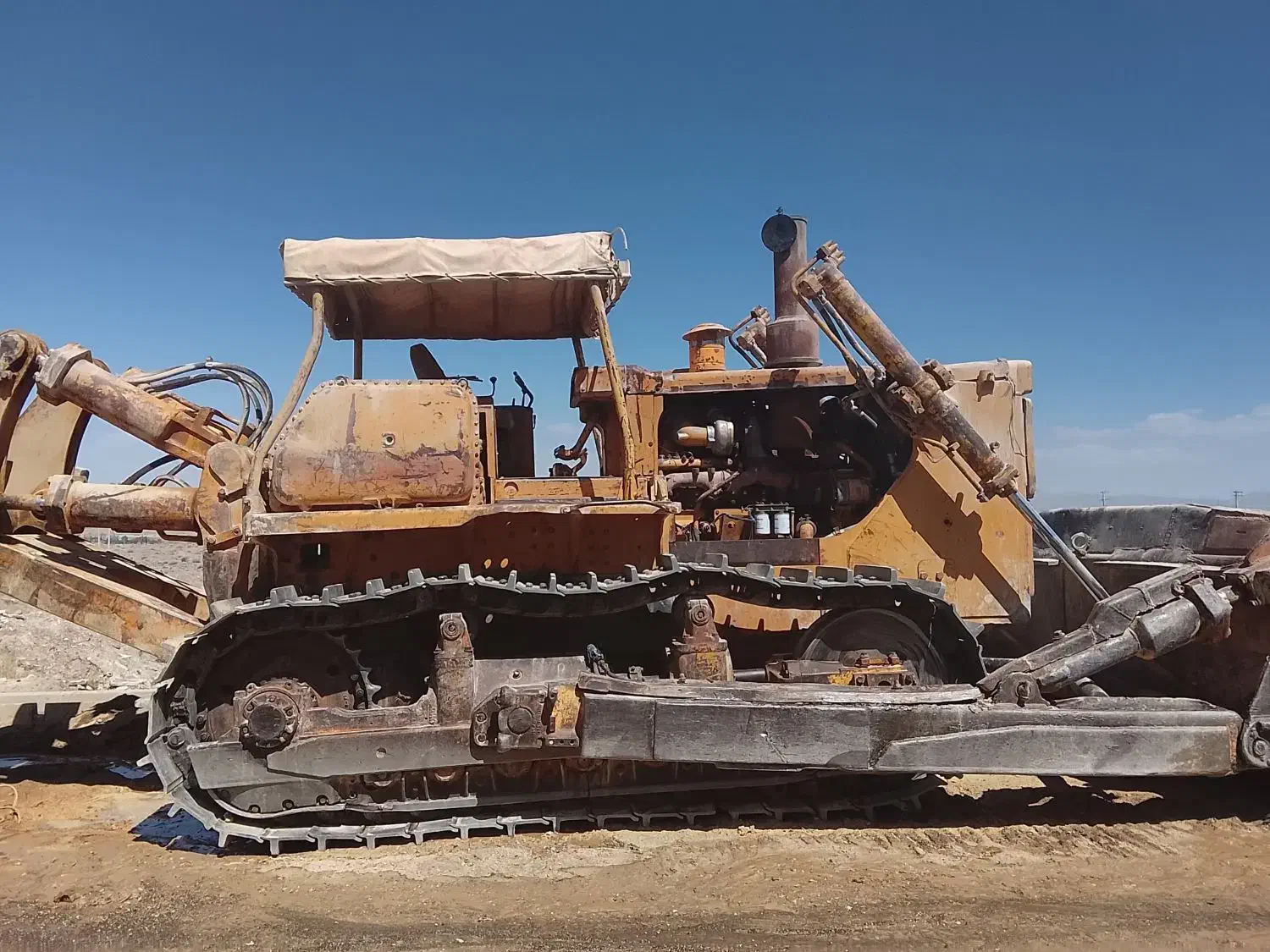 بلدوزر کوماتسو 155سریال27000|خودرو سنگین|شیراز, عفیف‌آباد|دیوار