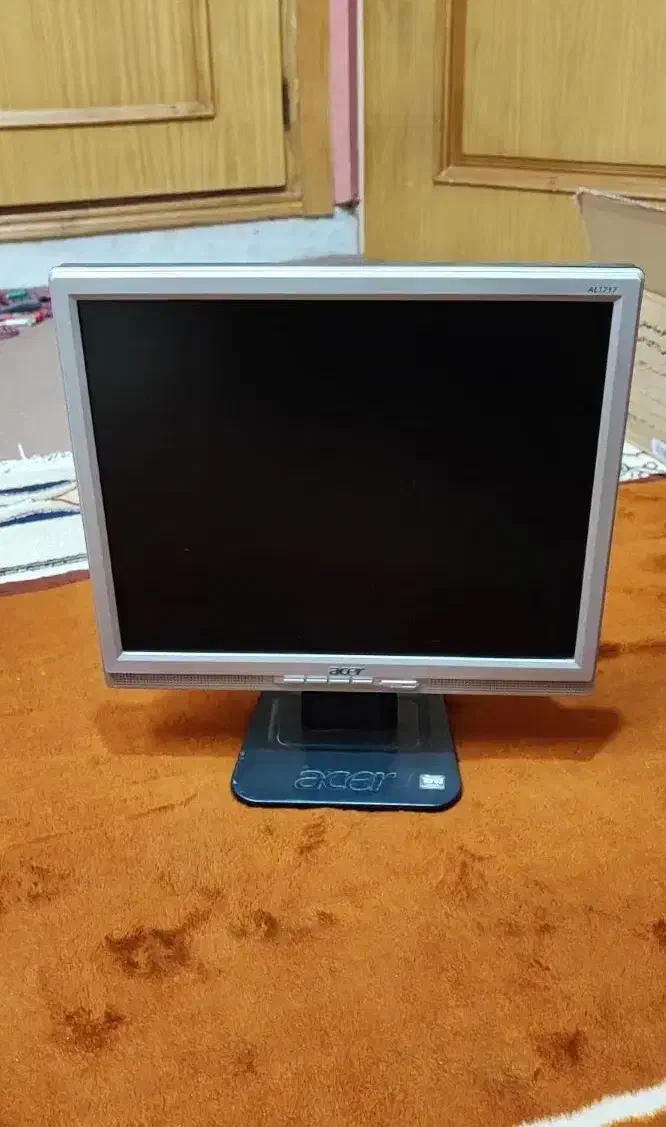 مانیتور LCD ال سی دی 17اینچ acer|قطعات و لوازم جانبی رایانه|اصفهان, کوی ولی عصر|دیوار