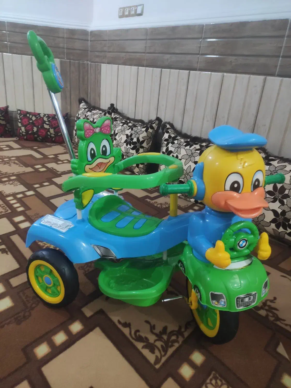 یه عدد سه چرخه موزیکال خارجی|دوچرخه، اسکیت، اسکوتر|میناب, |دیوار