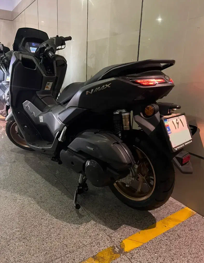 Nmax1404|موتورسیکلت|تهران, ایران|دیوار