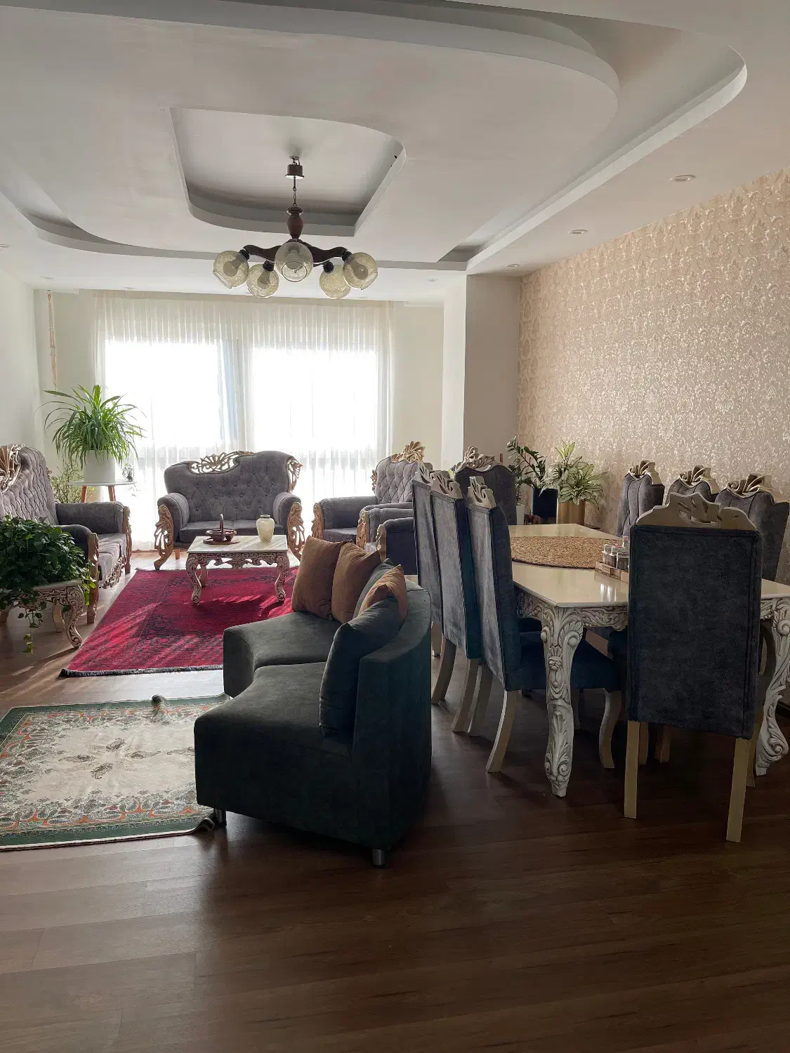 مبلمان ۷ نفره همراه میز ناهار خوری ۸ نفره|مبلمان خانگی و میز عسلی|چالوس, |دیوار