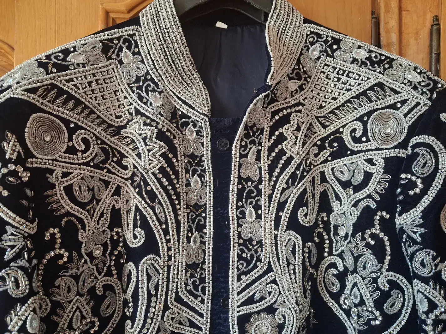 لباس سنتی تاجیکی|لباس|اصفهان, باغ نگاره|دیوار