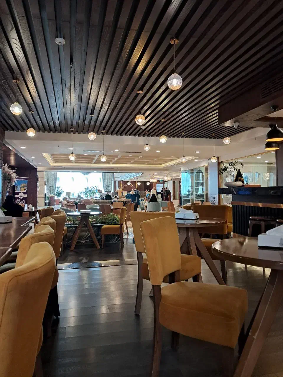 استخدام واحد آشپزخانه، کافی‌شاپ رستوران هتل ۴ستاره|استخدام خدمات فروشگاه و رستوران|مشهد, آیت الله خامنه‌ای|دیوار