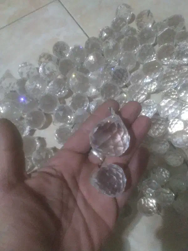 گوی کریستال لوستر|لوستر و چراغ آویز|مشهد, سرافرازان|دیوار