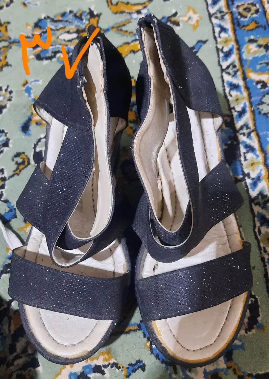 لباس کفش|لباس|مسجد سلیمان, |دیوار