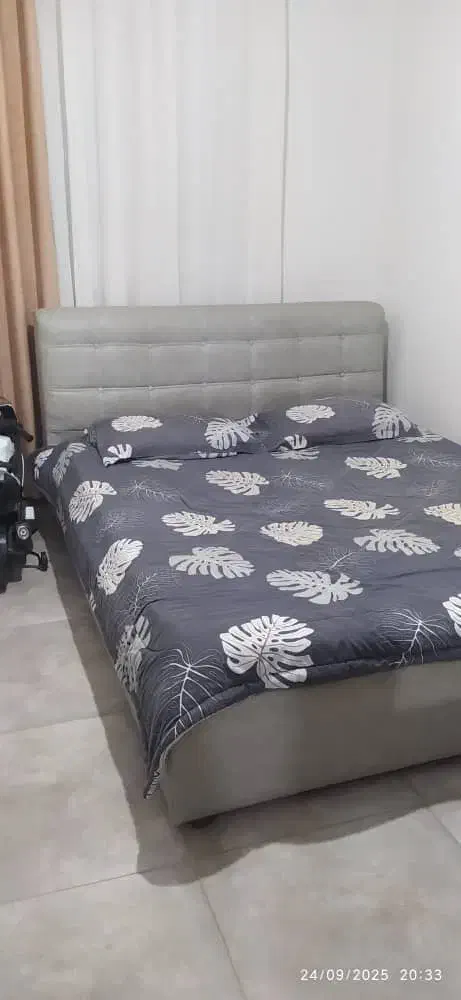 فروش فوری تخت چرم کاملا سالم|تخت و سرویس خواب|رشت, حومه رشت|دیوار