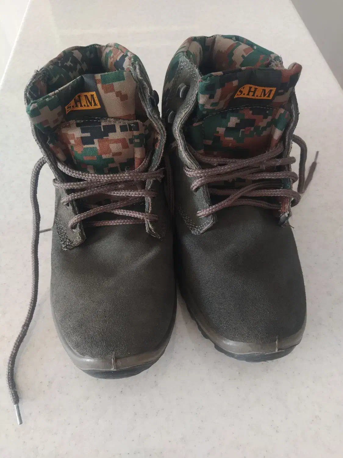 کفش کوهنوردی 42|کیف، کفش، کمربند|خرم‌آباد, |دیوار