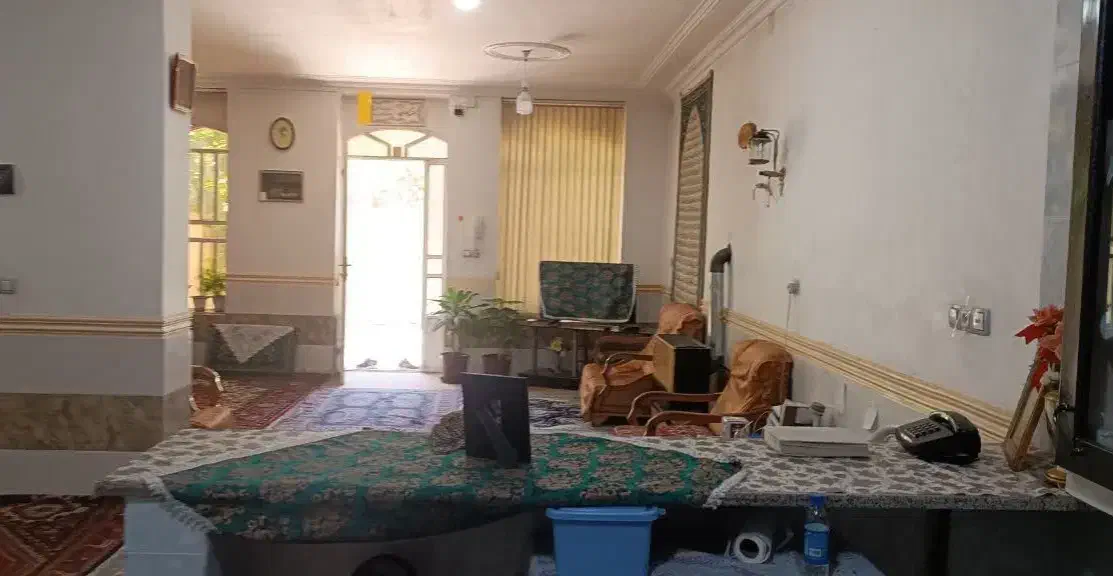 منزل فروشی دوخواب۰۰|فروش خانه و ویلا|شیراز, جوادیه|دیوار