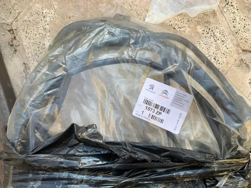 تعدادی لوازم اورجینال زانتیا|قطعات یدکی و لوازم جانبی|مشهد, آزادشهر|دیوار