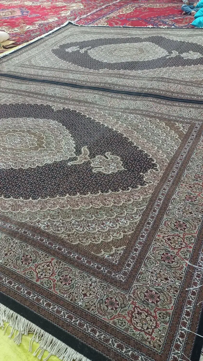 فرش دقیق سرمه ای|فرش|خوی, |دیوار