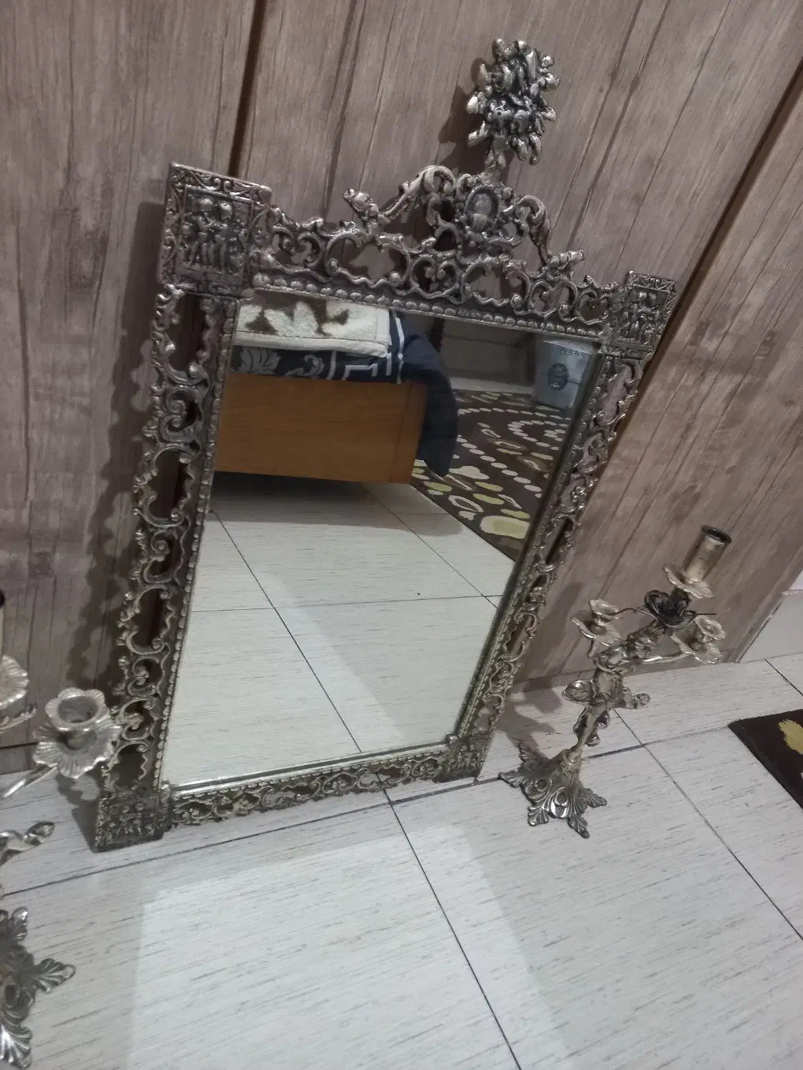 آینه وشمعدان|آینه|بروجرد, |دیوار