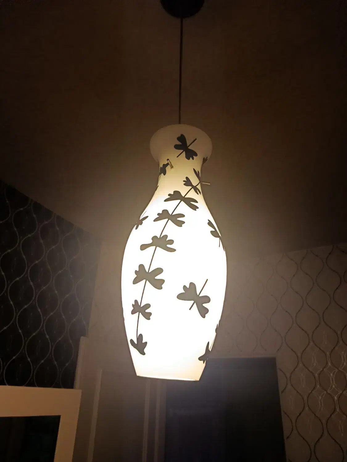 لوستر|لوستر و چراغ آویز|مشهد, هفت تیر (حافظ)|دیوار