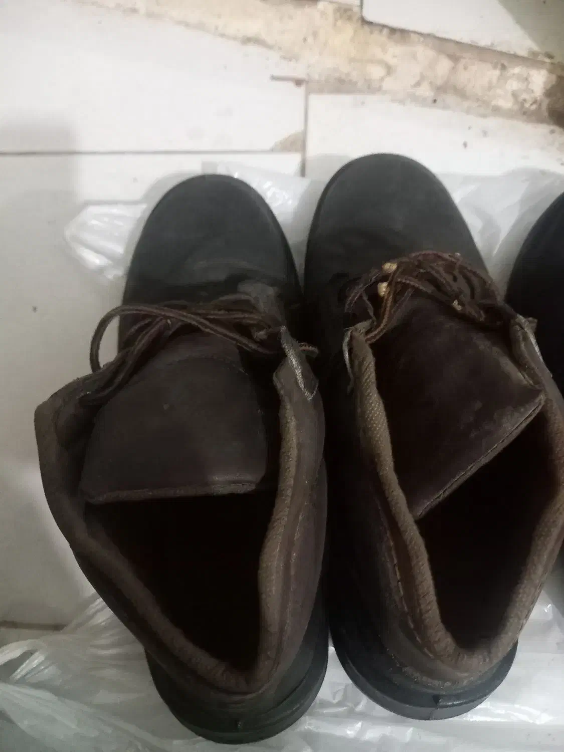 کفش ایمنی نو و کارکرده|کیف، کفش، کمربند|باغستان, |دیوار