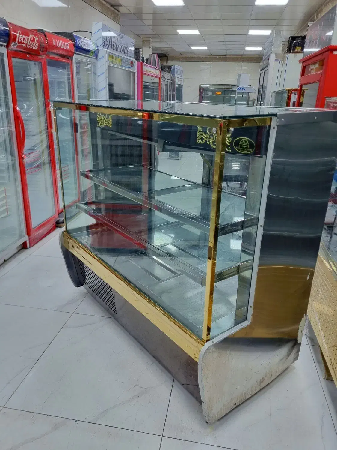 یخچال مکعبی ویترینی نما دودی درحد|فروشگاه و مغازه|نسیمشهر, |دیوار