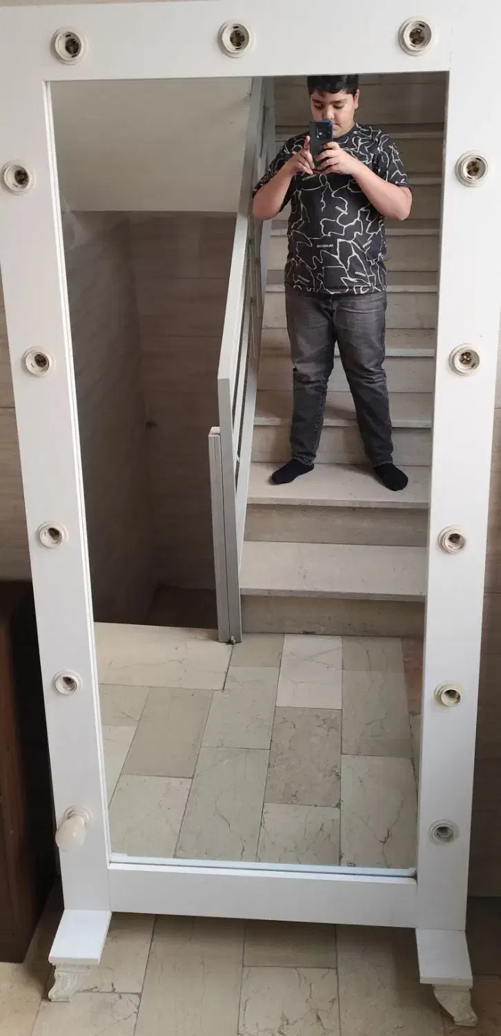 آینه قدی چراغ دار|آینه|تهران, باغ خزانه|دیوار