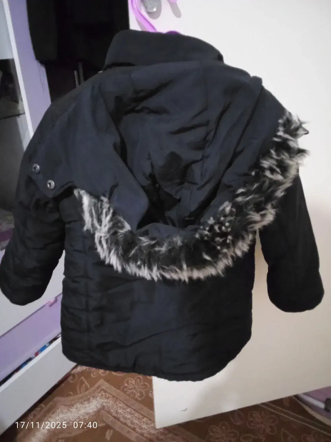 کاپشن|لباس|سبزوار, غرب نیروگاه|دیوار