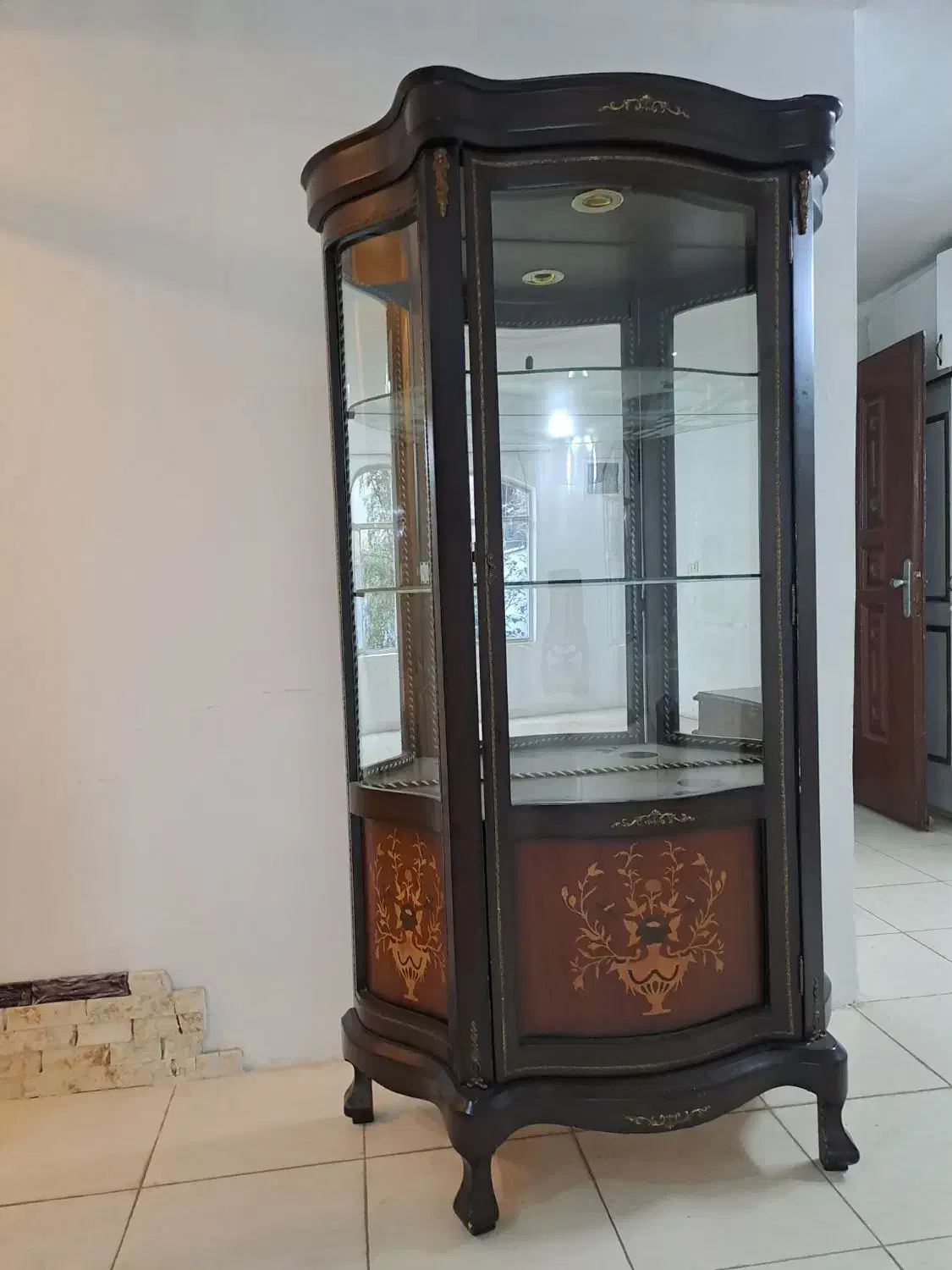 ویترین|بوفه، ویترین، کنسول|ری, شهید غیوری (ابن باویه)|دیوار