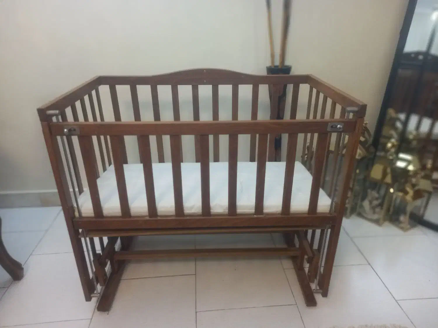 تخت نوزادی|تخت و سرویس خواب|ری, دولتآباد|دیوار