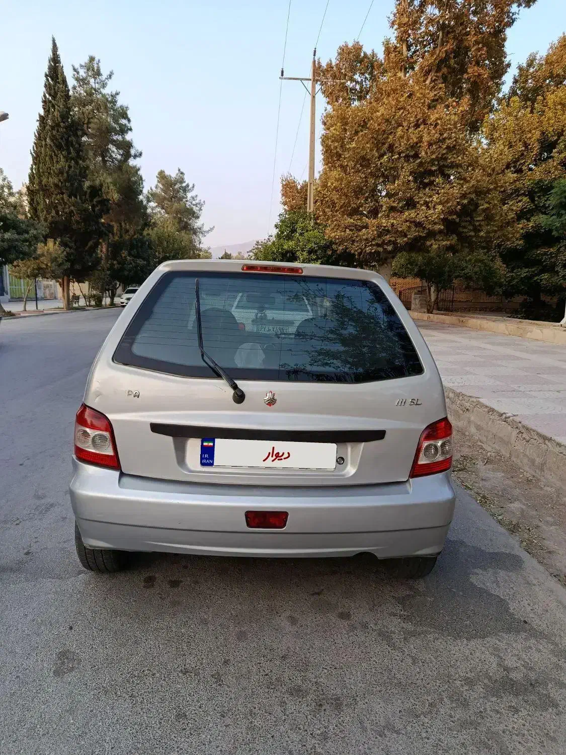 ۱۱۱ نقره ای|خودرو سواری و وانت|فیروزآباد (فارس), |دیوار