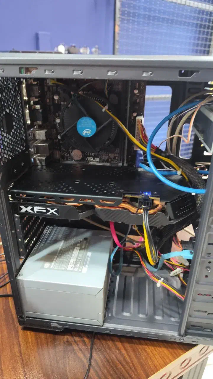 کیس گیمینگ به همراه مانیتور موس و کیبورد|رایانه رومیزی|بابل, |دیوار