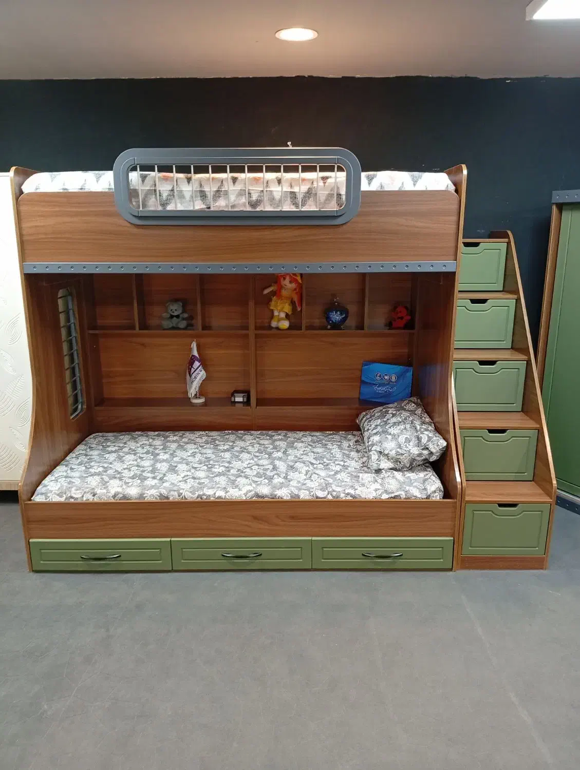 تخت ۲طبقه جوان|تخت و سرویس خواب|چهاردانگه (تهران), |دیوار