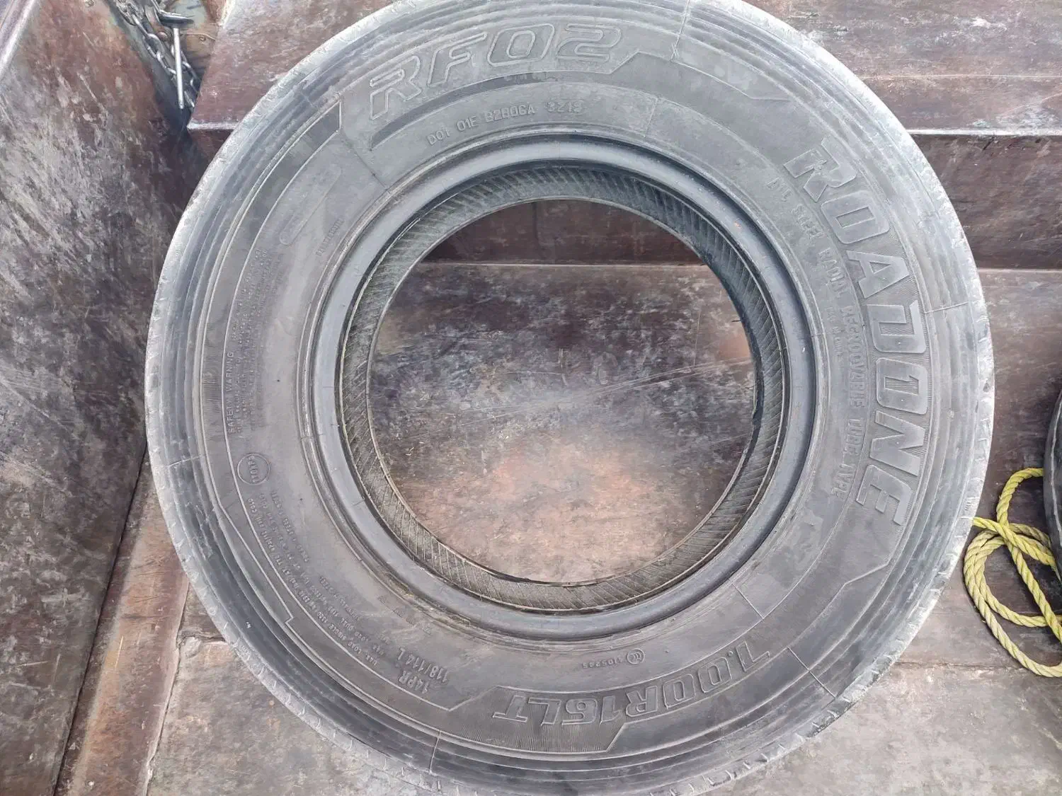 لاستیک نیسانی ۶۵ درصد تمیز|قطعات یدکی و لوازم جانبی|شهرضا, |دیوار