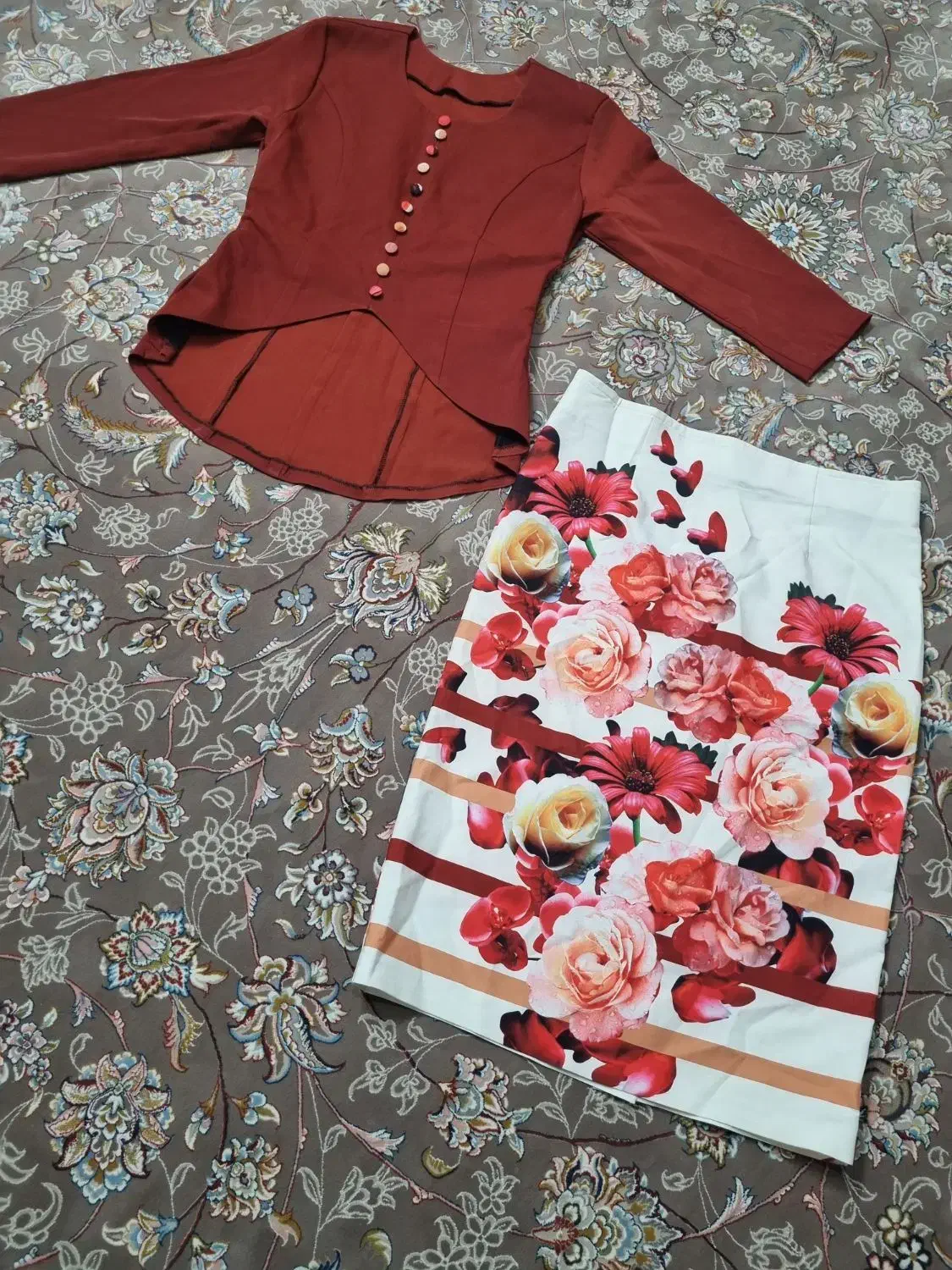 عروسکی لباس|گلیم، جاجیم، گبه|مشهد, کوه سنگی|دیوار