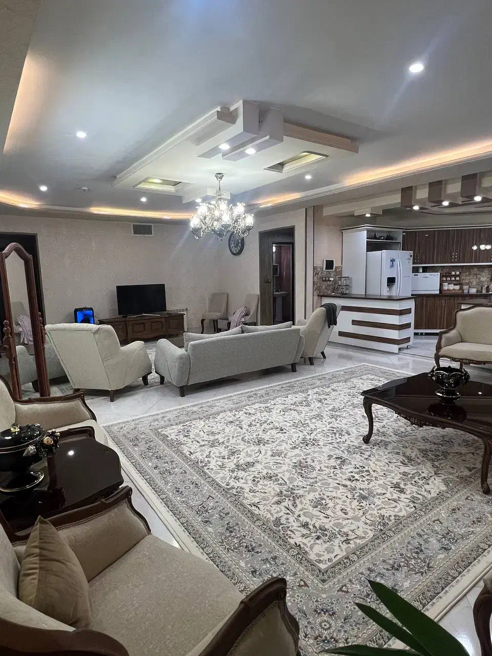 آپارتمان 160متر/سه خواب/فول/ واقع درخیابان یاران|فروش آپارتمان|مشهد, هفده شهریور|دیوار