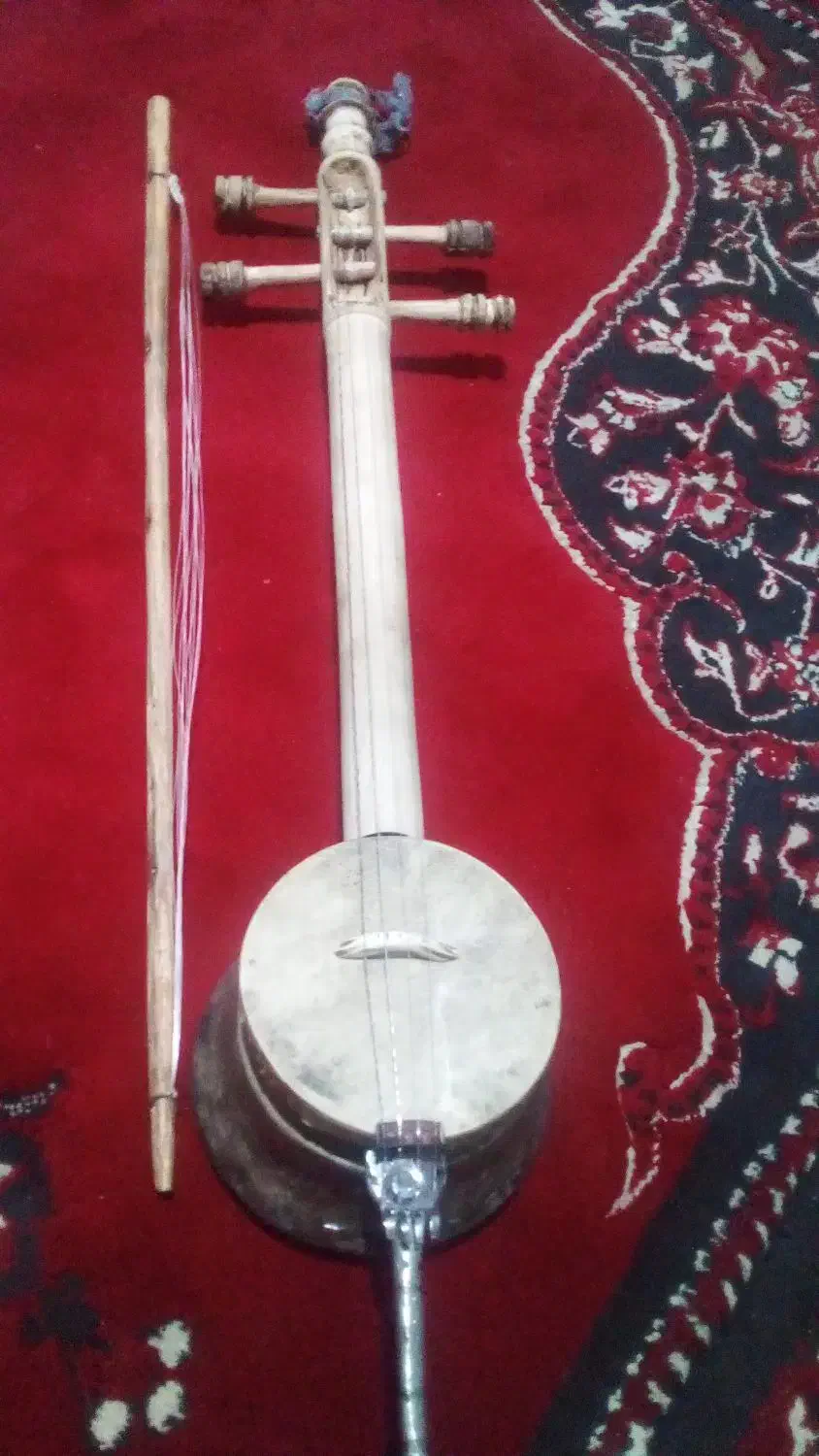 کمانچه|سازهای سنتی|آبدانان, |دیوار