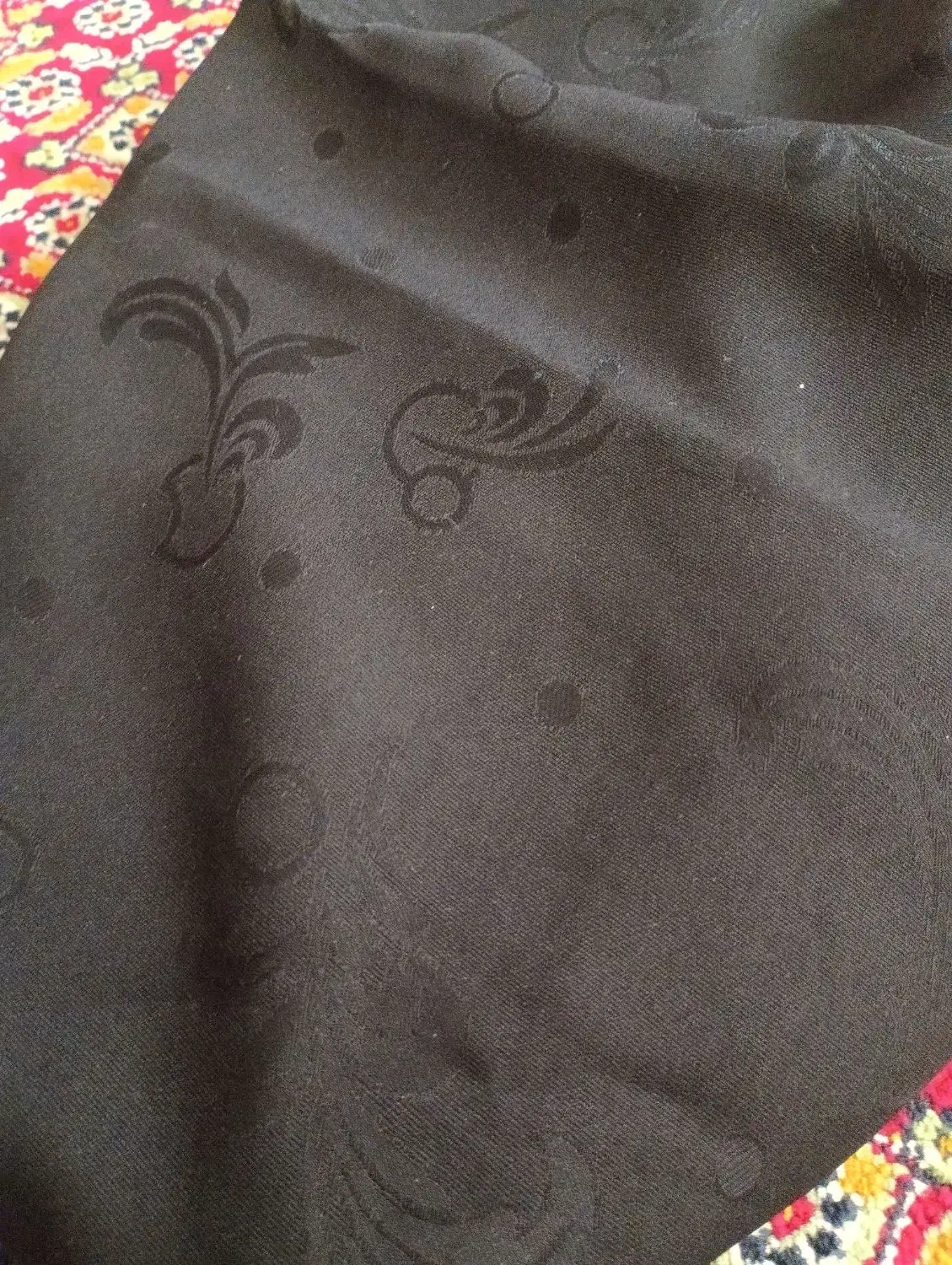 چادر مشکی نونو|لباس|خوی, |دیوار