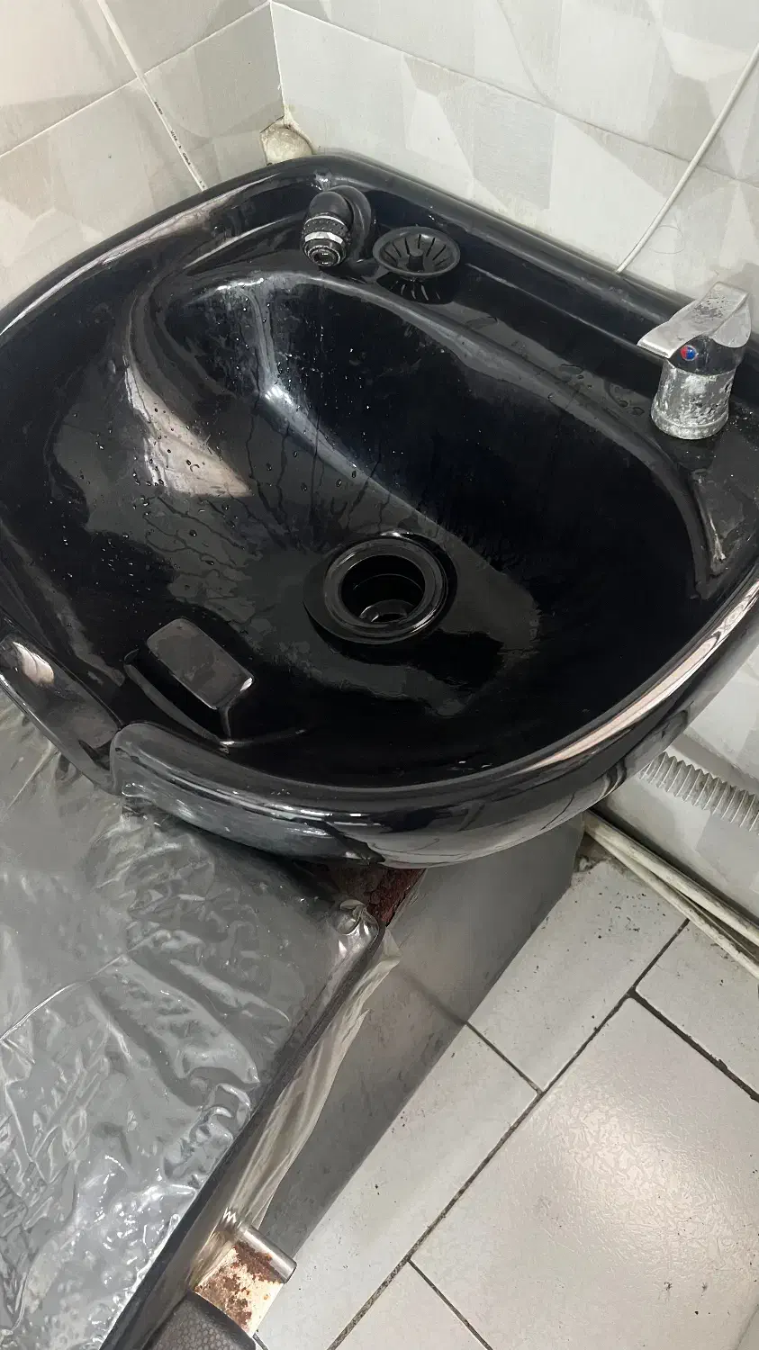 سرشور کاملا سالم و در حد نو|آرایشگاه و سالنهای زیبایی|رشت, لاکانی|دیوار