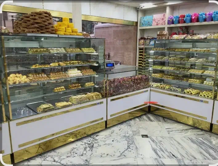 نیروی خانم جهت کار در قنادی|استخدام خدمات فروشگاه و رستوران|کرمان, |دیوار