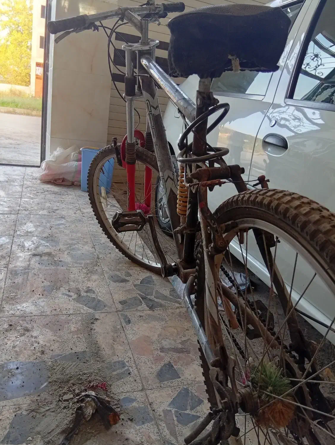 دوچرخه|دوچرخه، اسکیت، اسکوتر|آستانه اشرفیه, |دیوار