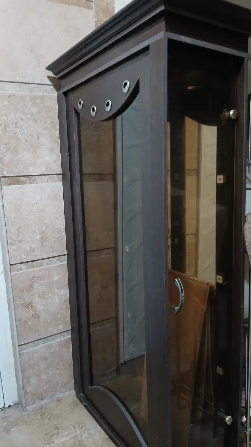 ویترین کاملا سالم و نو|بوفه، ویترین، کنسول|آستانه اشرفیه, |دیوار