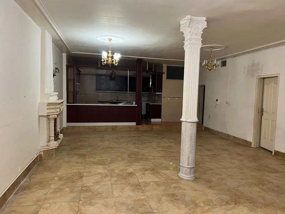 تجاری ویلایی انقلاب۲۷۰متر|اجارهٔ دفتر کار، اتاق اداری، مطب|خرم‌آباد, |دیوار