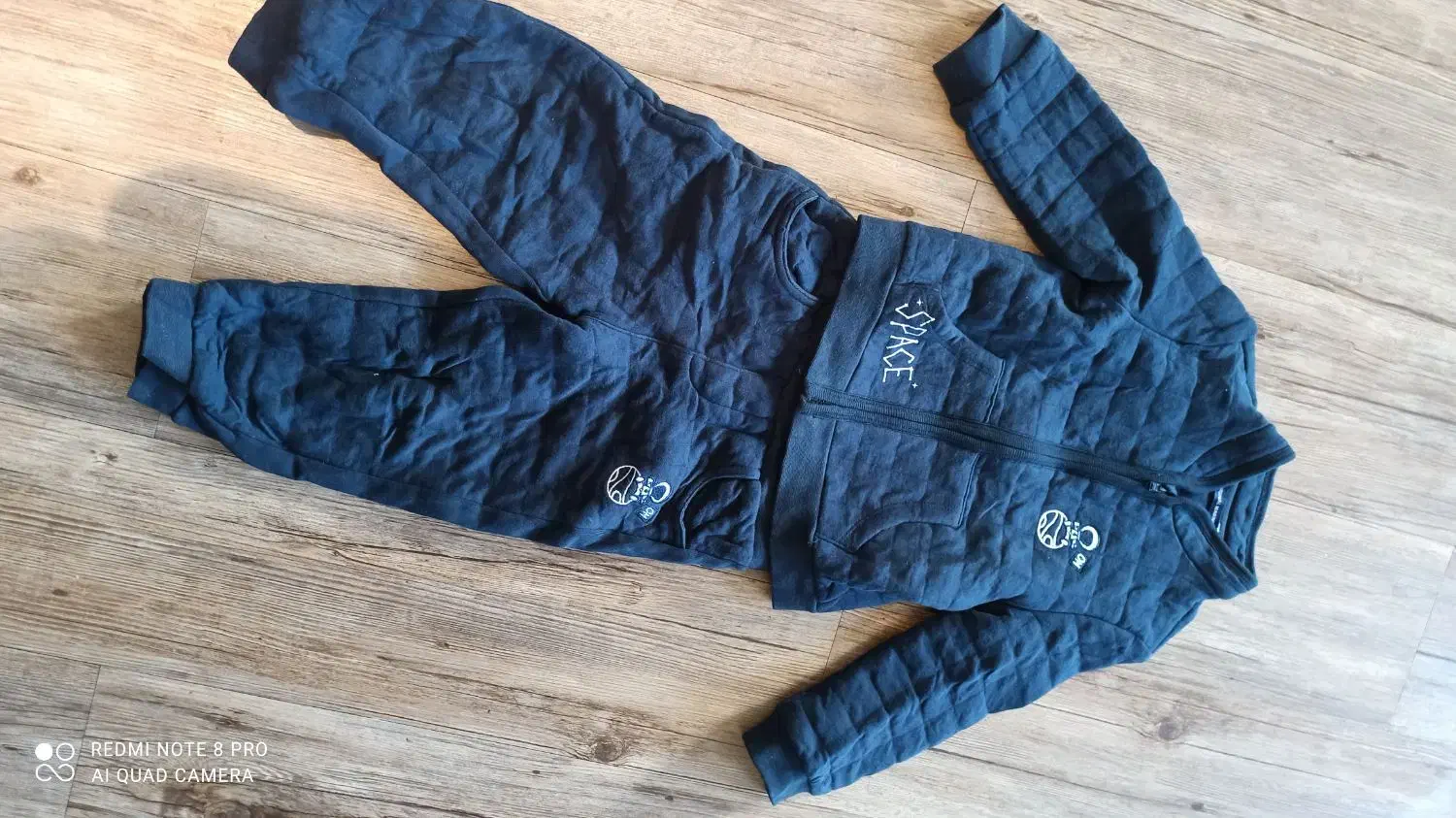 لباس کودک نو|کفش و لباس بچه|اصفهان, تخت فولاد|دیوار