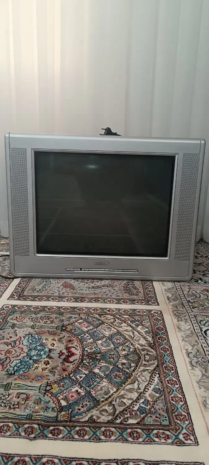 تلویزیون 20اینچ فیلیپس قدیمی|تلویزیون و پروژکتور|تربتحیدریه, حسنی بالا|دیوار