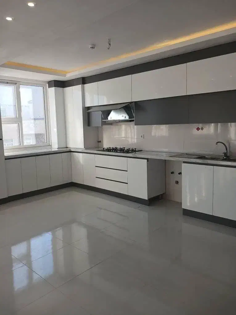 112متر تکواحدی  میدان راه آهن  نوساز|فروش آپارتمان|اراک, |دیوار