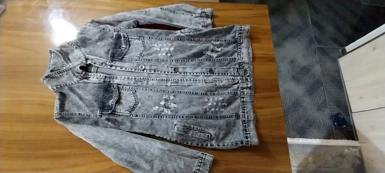 لباس بچه|کفش و لباس بچه|فولادشهر, مسکن مهر فولادشهر|دیوار