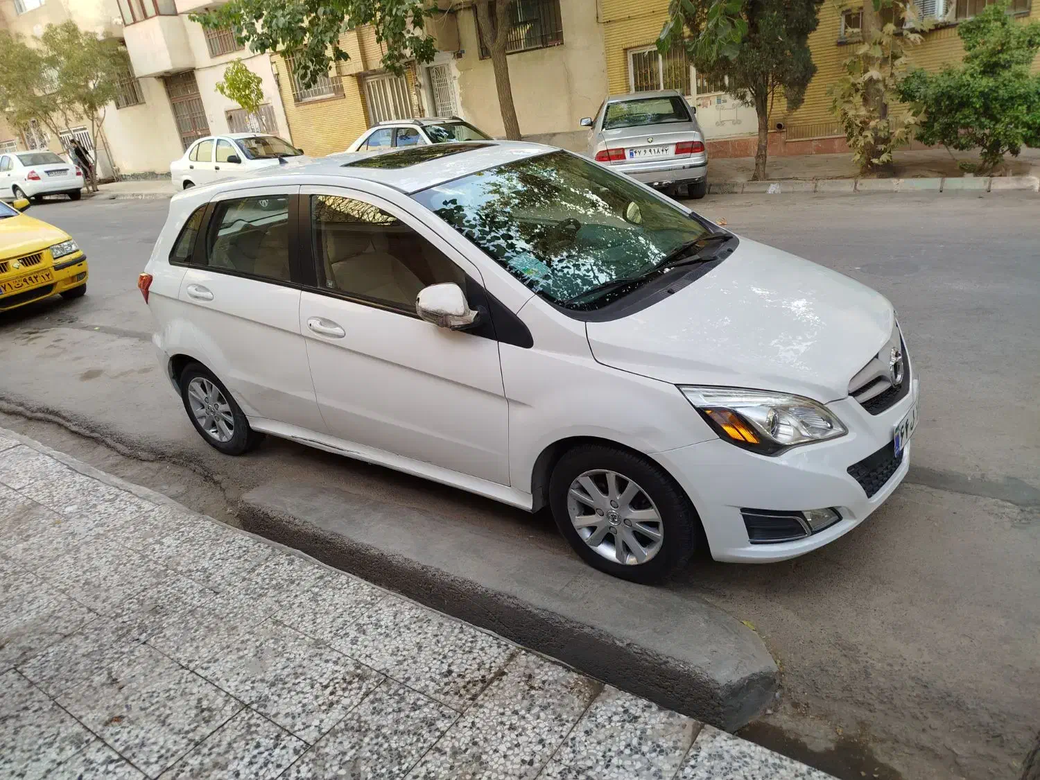 سابرینا 1394بدون رنگ 100کار|خودرو سواری و وانت|مشهد, چهارچشمه|دیوار