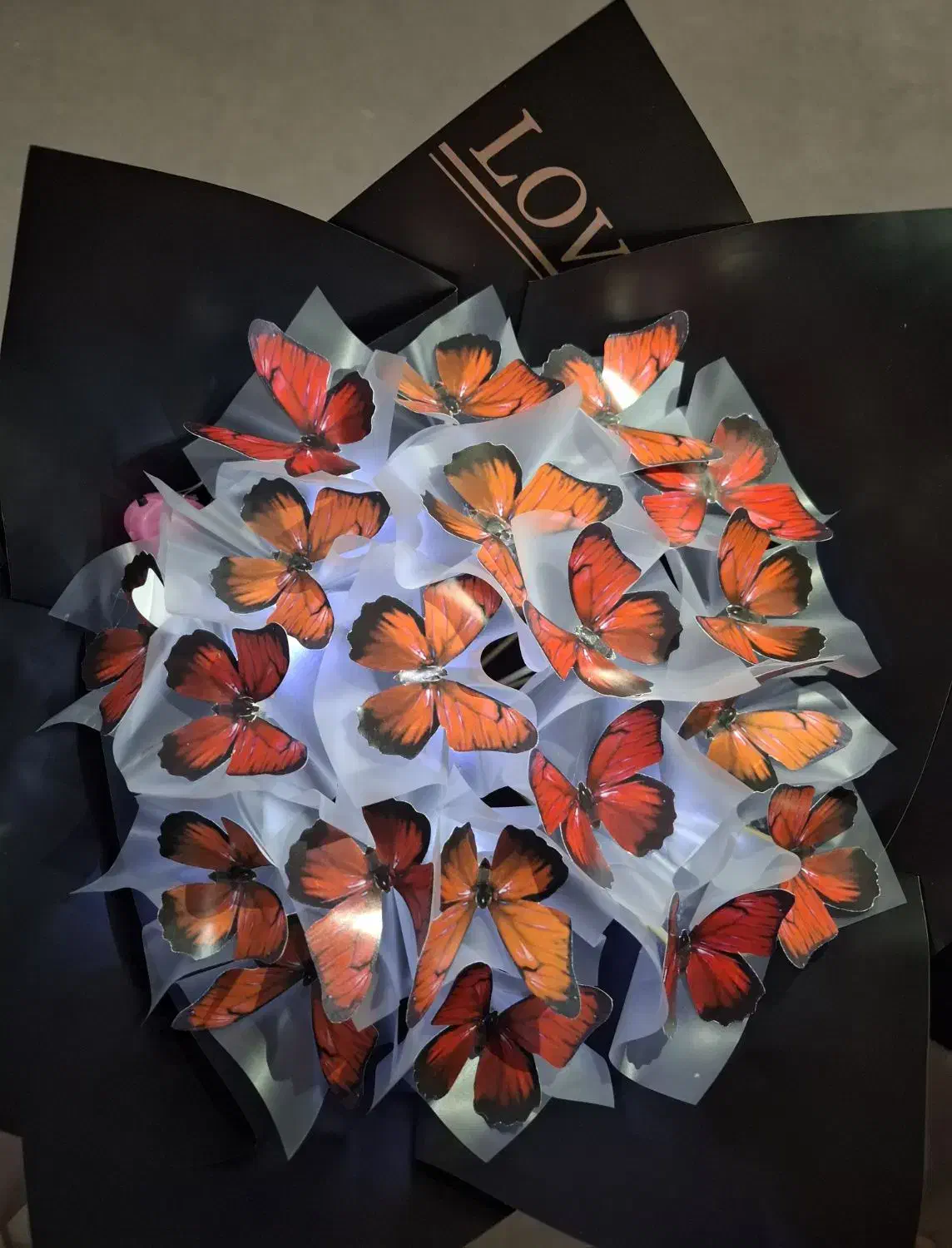 دسته گل پروانه ای|گل مصنوعی|دوگنبدان, |دیوار