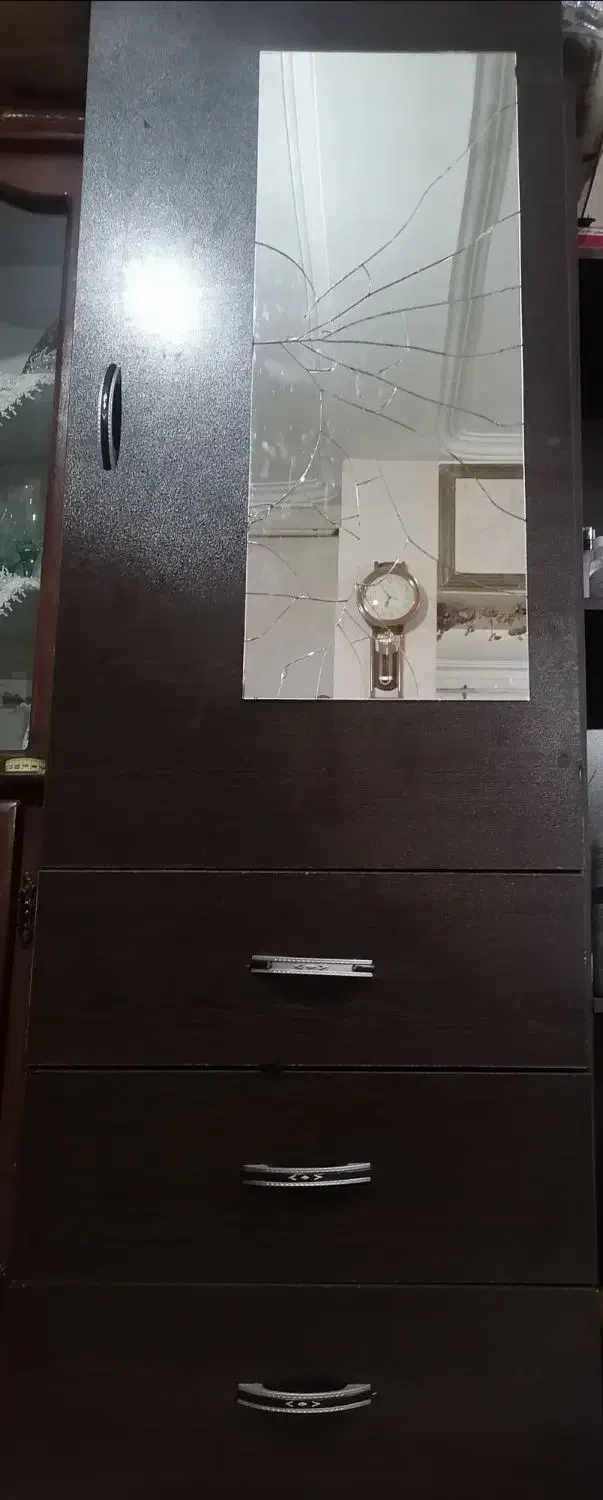 کمد لباس به همراه شلف دکور کنارش|جاکفشی، کمد، دراور|بهشهر, |دیوار