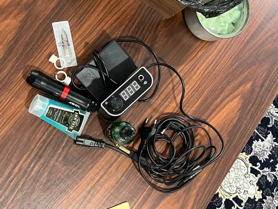 دستگاه تتو|آرایشگاه و سالن‌های زیبایی|آستارا, |دیوار