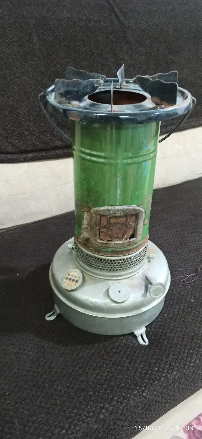 چراغ قدیمی|بخاری، هیتر، شومینه|طبس, |دیوار