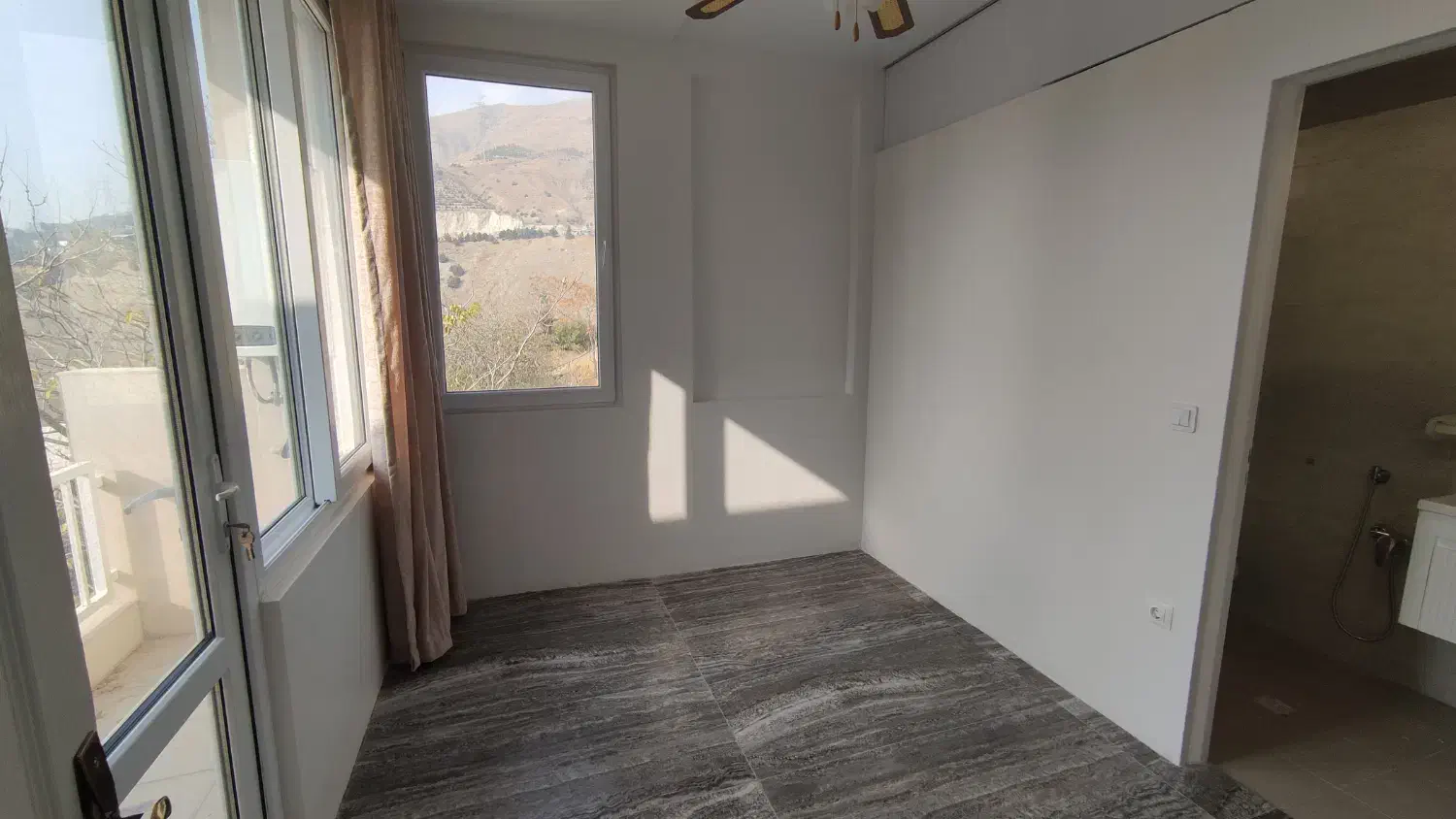 زعفرانیه، آصف 57 متری یکخوابه