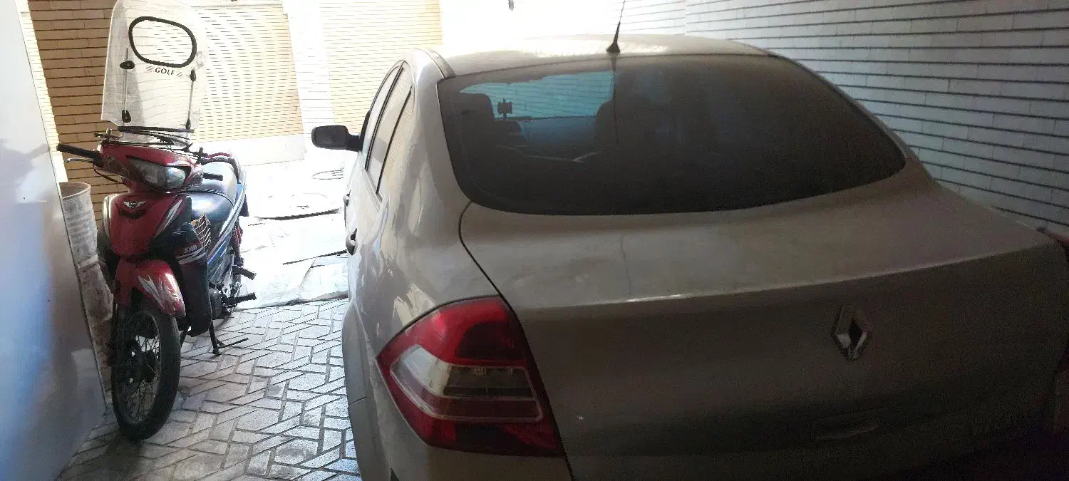 مگان ۲۰۰۸ وارداتی|خودرو سواری و وانت|اصفهان, درب کوشک|دیوار