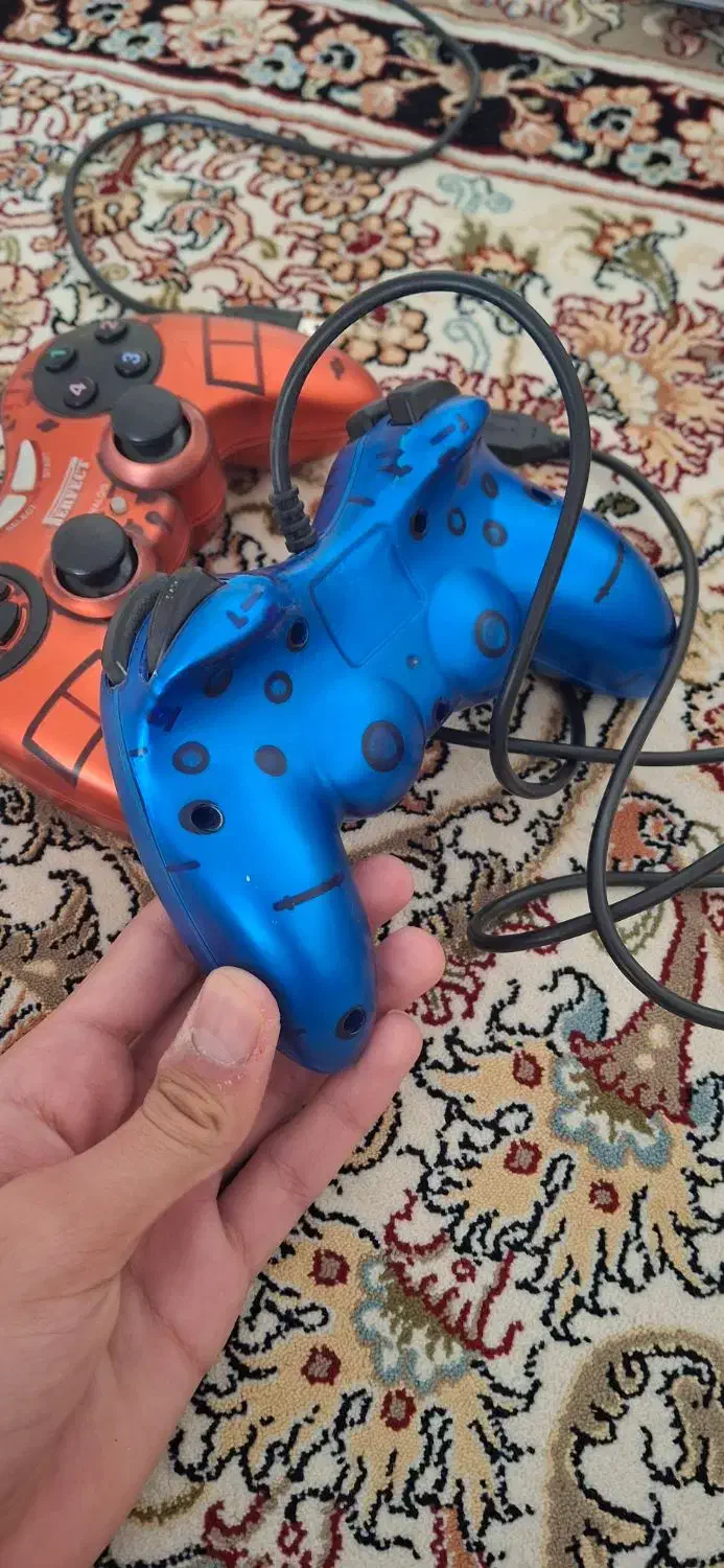 یک جفت دسته بازی در حد نو|کنسول، بازی ویدئویی و آنلاین|تربت جام, والفجر|دیوار