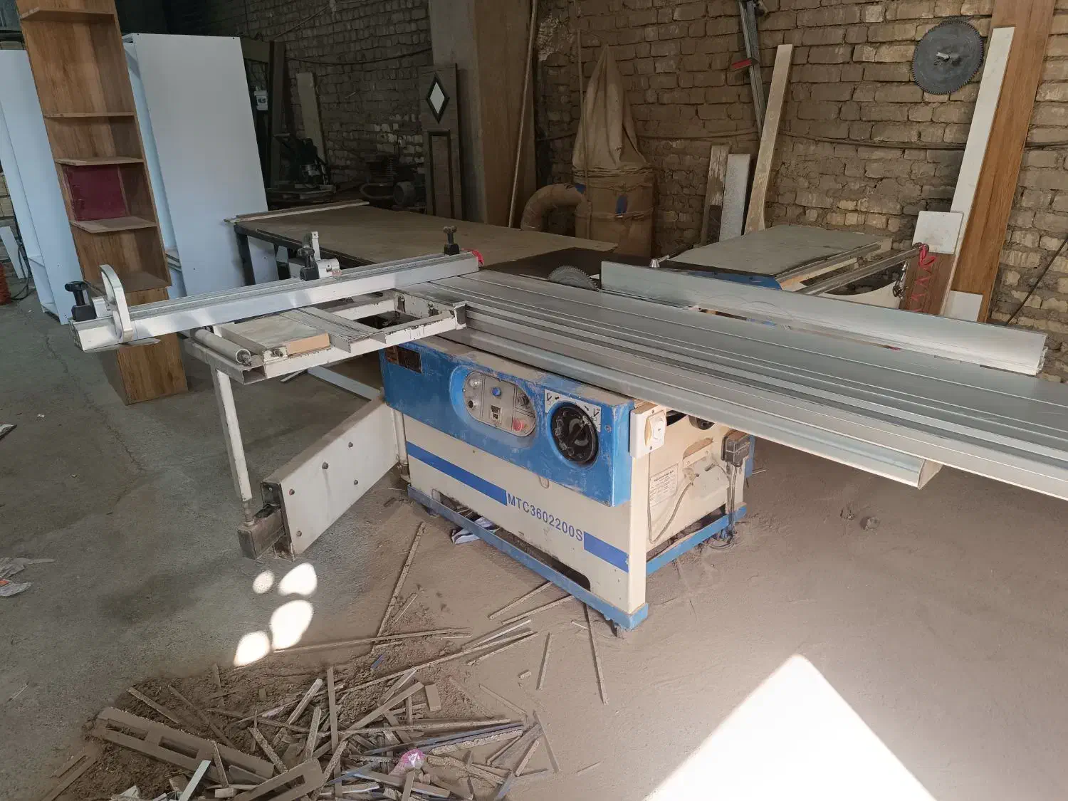 دورکن پنل بر 220مشکات|ماشین‌آلات صنعتی|اصفهان, سودان|دیوار